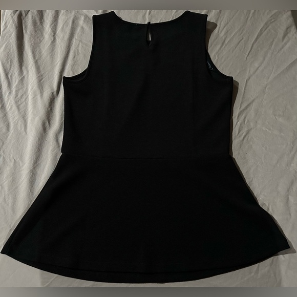 ✨NWT✨ Ricki's: Women’s Sleeveless Top- Size Small - Picture 3 of 8